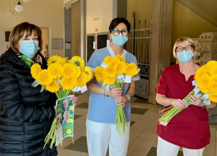 8 Marzo, un fiore per le ospiti e il personale sanitario della Rsa Lagostina