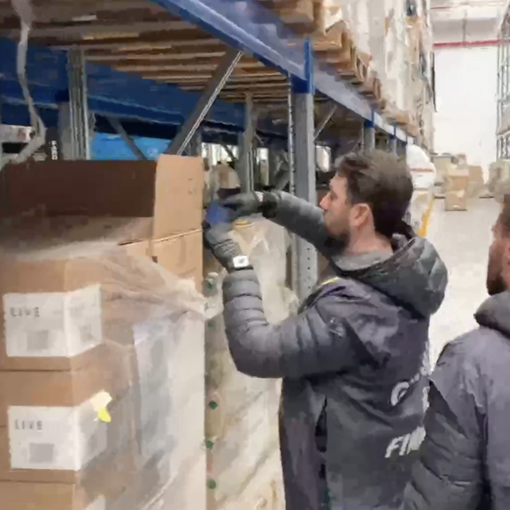 Sequestrati 270mila prodotti cosmetici vietati. Tre persone denunciate VIDEO