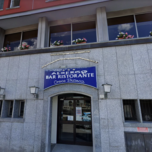 Discoteca in piazza, la protesta degli albergatori: &quot;Soggiorno insopportabile, i clienti se ne vanno&quot;