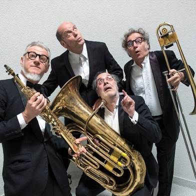 Stresa Festival, una partita di tennis in musica con la Banda Osiris