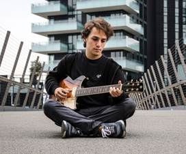 Matteo Mancuso: il virtuosismo della chitarra sul palco della Catapulta