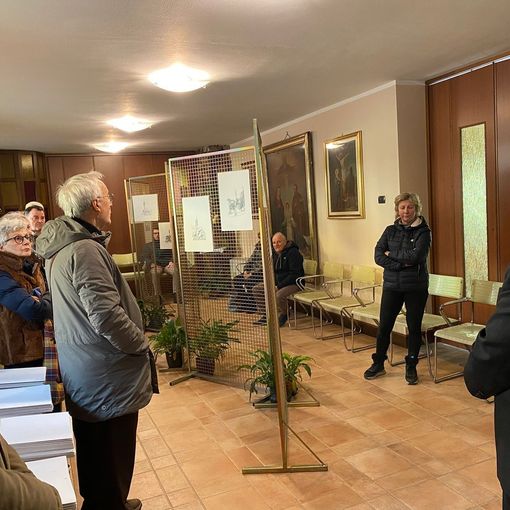 Successo per l'esposizione dei disegni di don Arturo Melloni FOTO