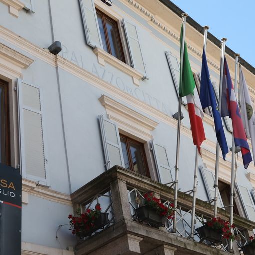 Stresa, la minoranza abbandona la seduta del consiglio comunale