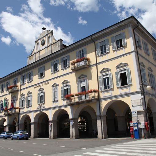 Tassa rifiuti, anche nel 2022 a Verbania riduzione per famiglie e attività produttive