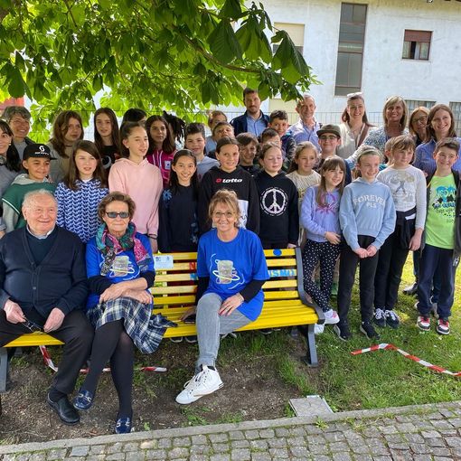 Bagnella, due panchine per dire no al bullismo e sì alla gentilezza