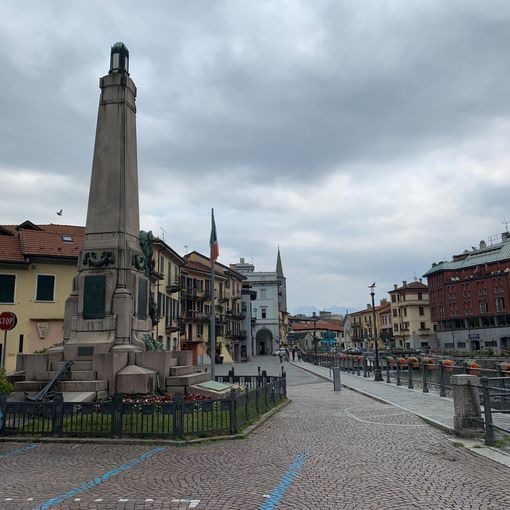 Lino Cerutti racconta il monumento ai caduti di Omegna