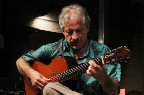 Premeno, a Villa Bernocchi concerto del chitarrista Renato Pompilio
