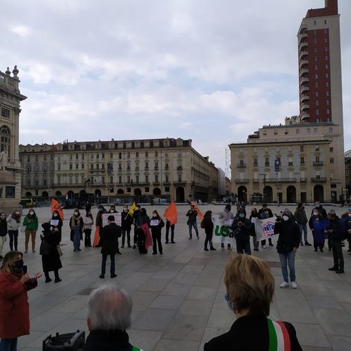 Associazioni e politica in piazza per difendere la legge regionale contro il gioco d'azzardo