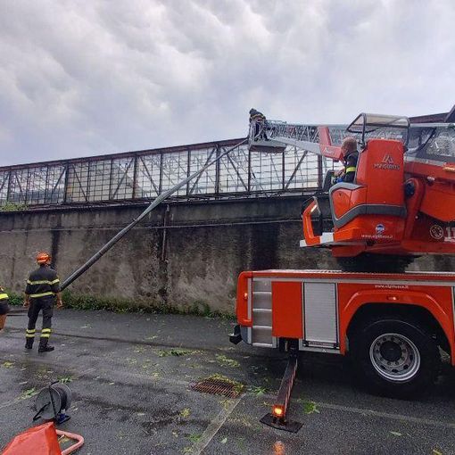 Una dozzina gli interventi dei Vigili del fuoco per il forte temporale