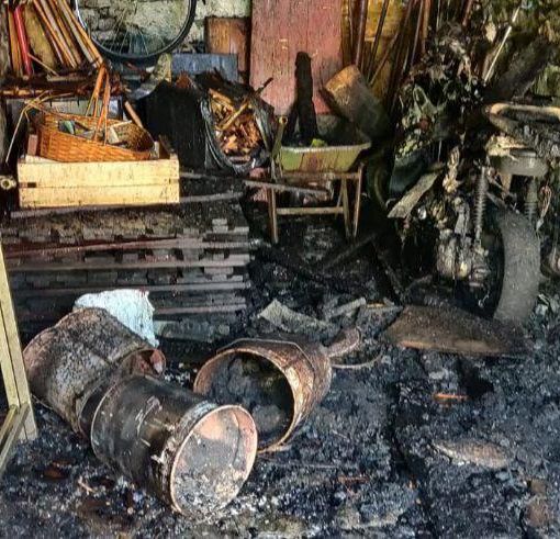 Ghiffa, incendio in un deposito in frazione Susello