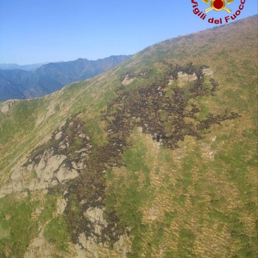 Ripreso l'incendio sul Monte Cerano
