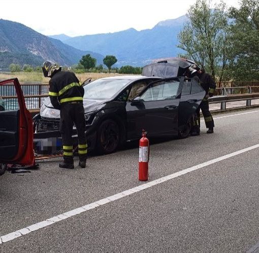 Scontro tra 4 auto a Fondotoce, disagi alla circolazione