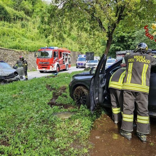 Santino, tre feriti in un incidente stradale tra due auto
