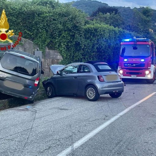 Scontro tra due auto ad Arizzano