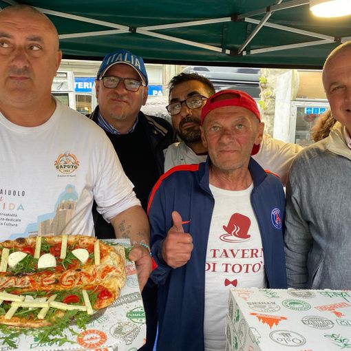 Aperto ufficialmente il Pizza Festival con un omaggio alla città