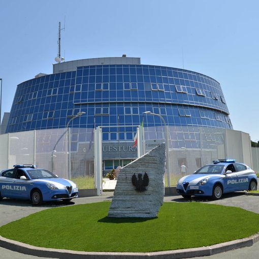 Espulsione per un trentenne marocchino e foglio di via per due cittadini romeni con precedenti