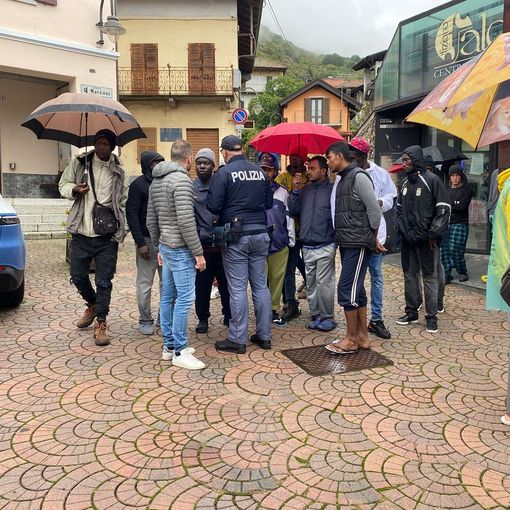 Cesara, protesta degli ospiti del centro migranti FOTO
