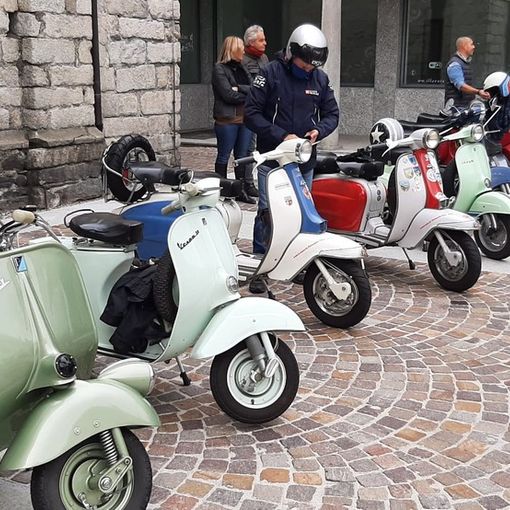 Torna il raduno delle Vespe a Baveno