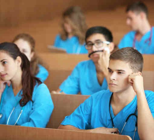 Brezza (Pd): &quot;Sos infermieri anche in università. L'amministrazione intervenga subito&quot;