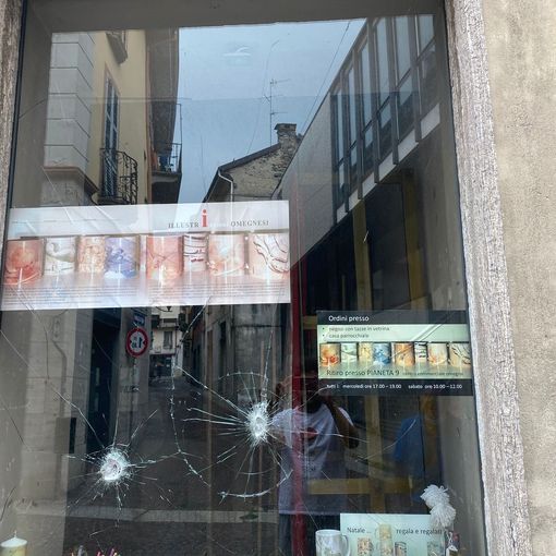 Omegna, giro di vite sulla malamovida: bar e locali chiuderanno all'una