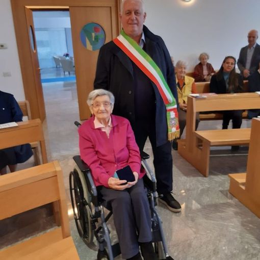 Cossogno, festa di compleanno per la signora Zaveria Massera