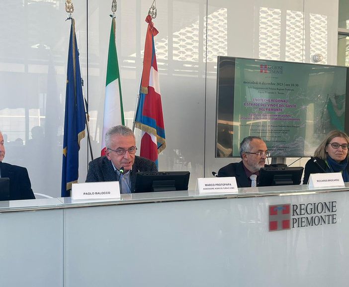 Regione Piemonte, promozione del territorio: enoteche regionali, strade del vino e del gusto