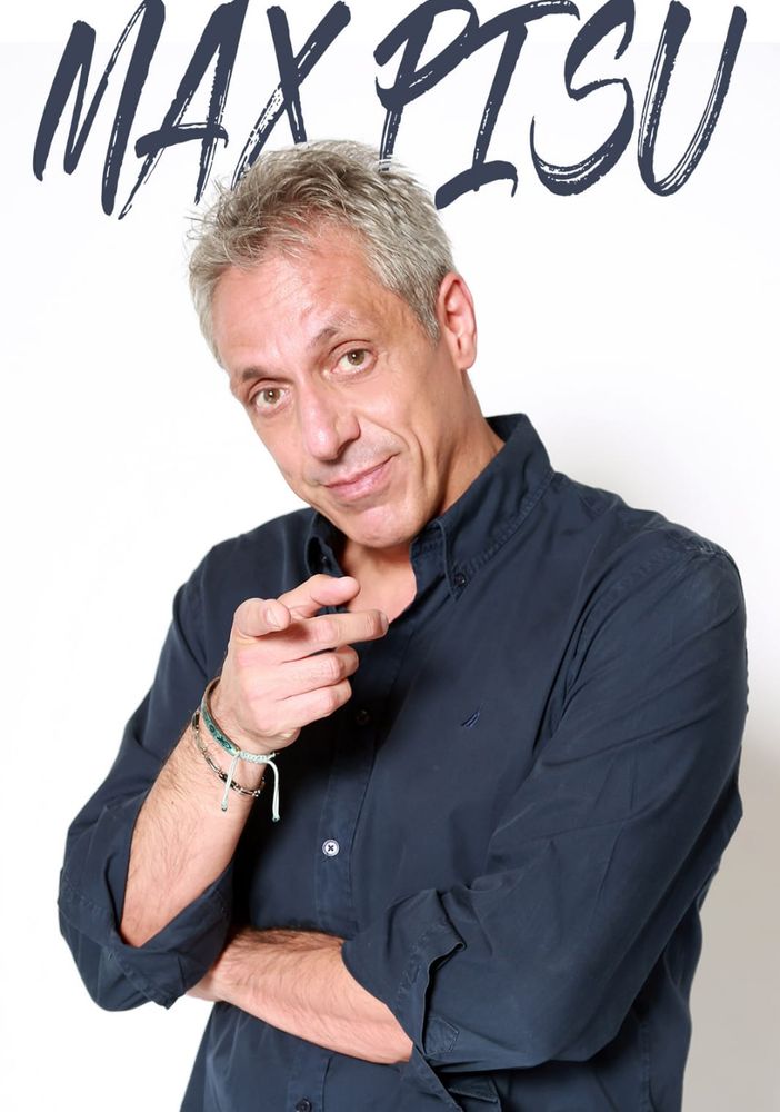 'Il Rompiballe' di Max Pisu e Claudio Batta nel cortile delle scuole Cadorna