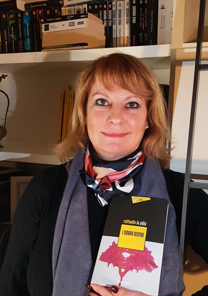 Un thriller femminile tra Novara e il lago Maggiore romanzo d’esordio per Raffaella La Villa