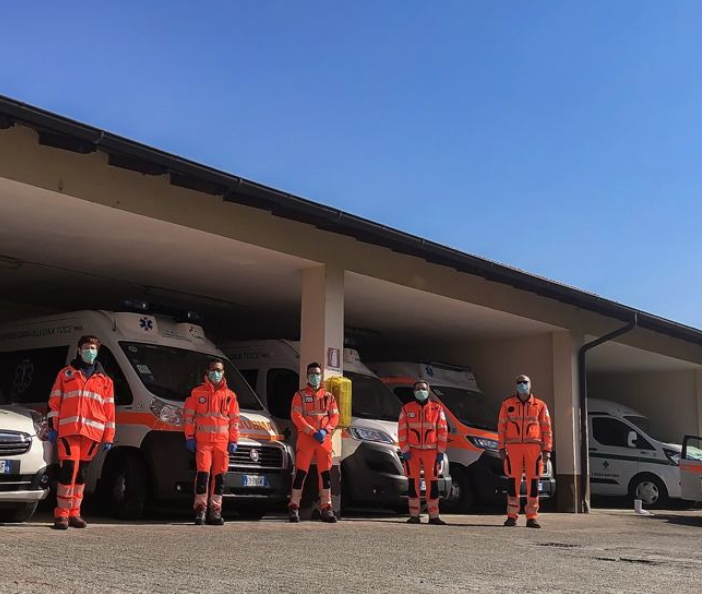 Un libretto della Croce Verde con i racconti dei soccorritori in prima linea contro il covid