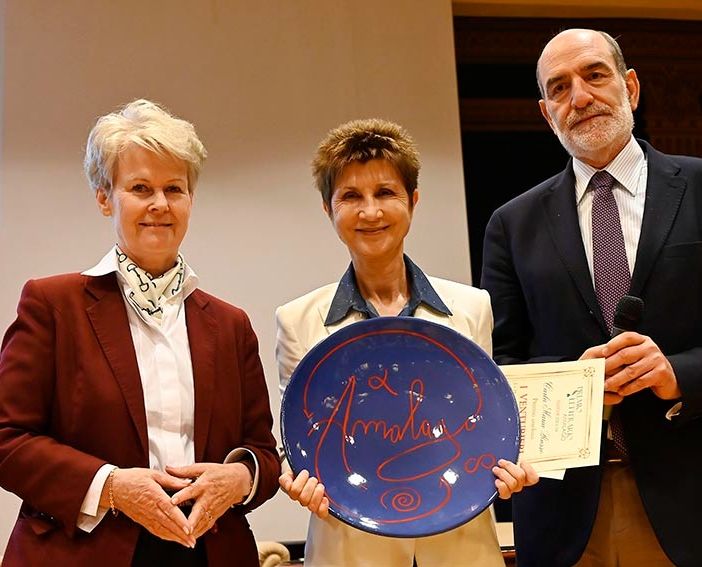 Carla Maria Russo è la vincitrice del premio letterario Amalago