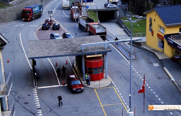 Il posto di confine di Gondo, Svizzera