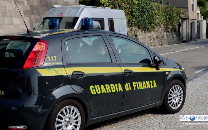 Truffa ed autoriciclaggio: due arresti