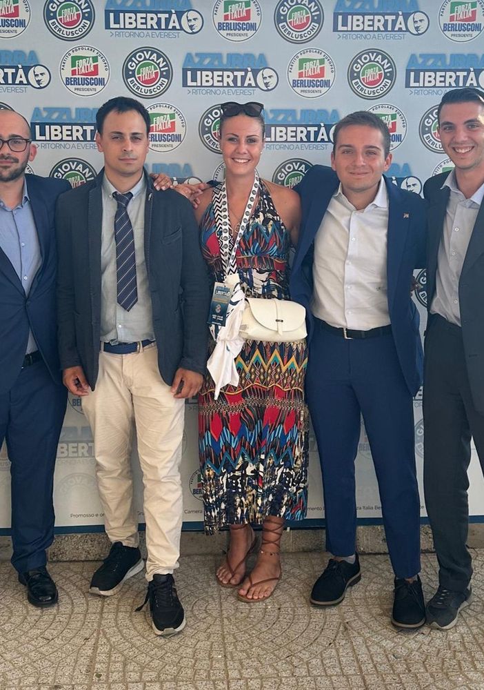 Auguri di buon inizio d'anno scolastico da Forza Italia Giovani Vco