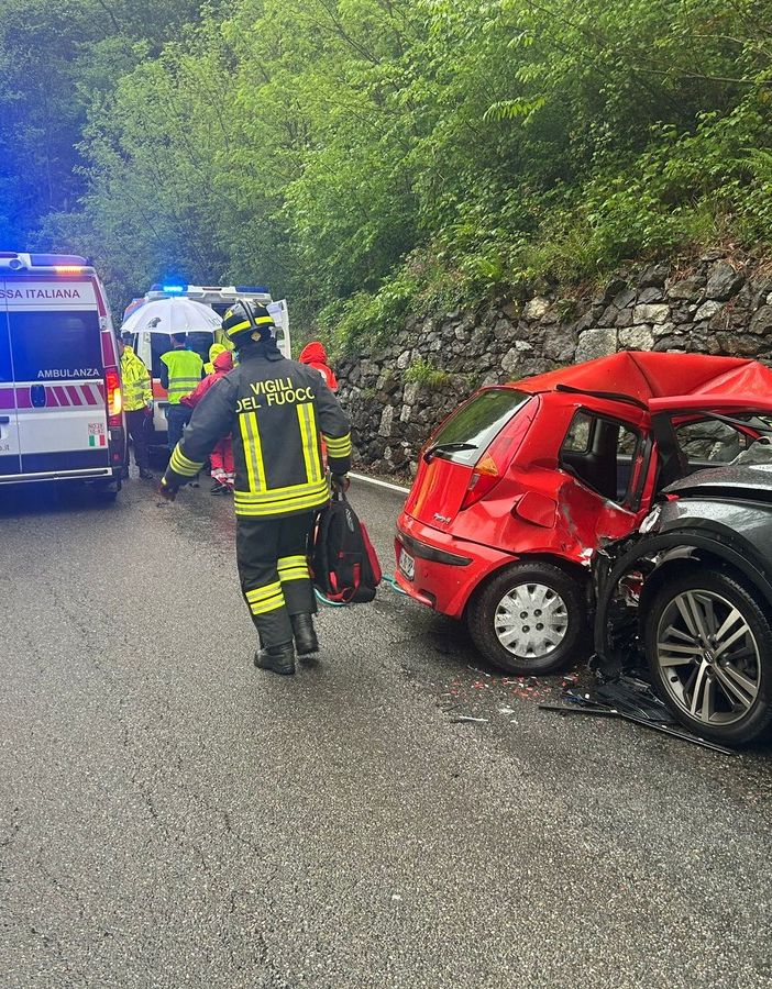 Incidente tra Arola e Ventraggia, due feriti   FOTO