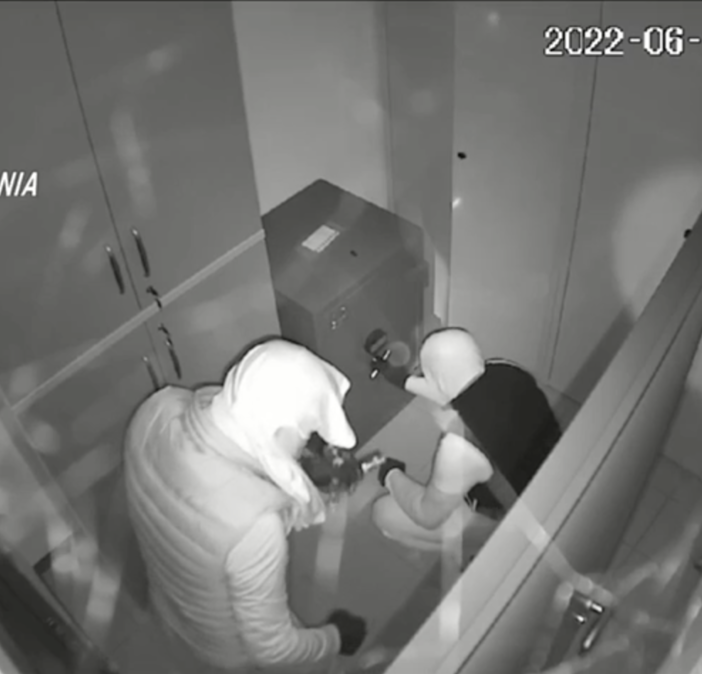 Furti in hotel e centri termali a Verbania, due persone arrestate a Ventimiglia