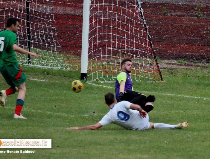 Foto: le immagini si riferiscono alla partita Villa-Crodo