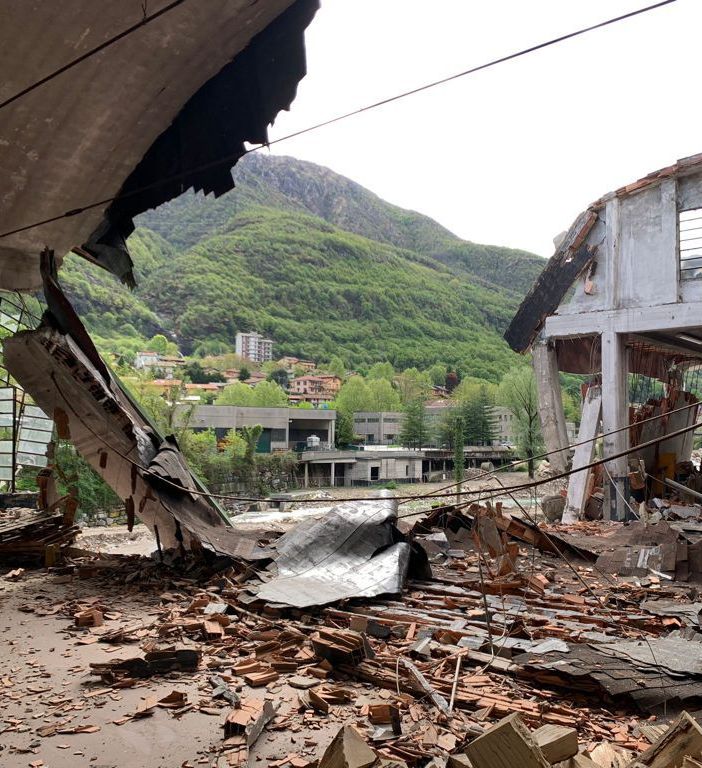 Omegna: nuovo crollo all'interno di un edificio di via IV Novembre FOTO