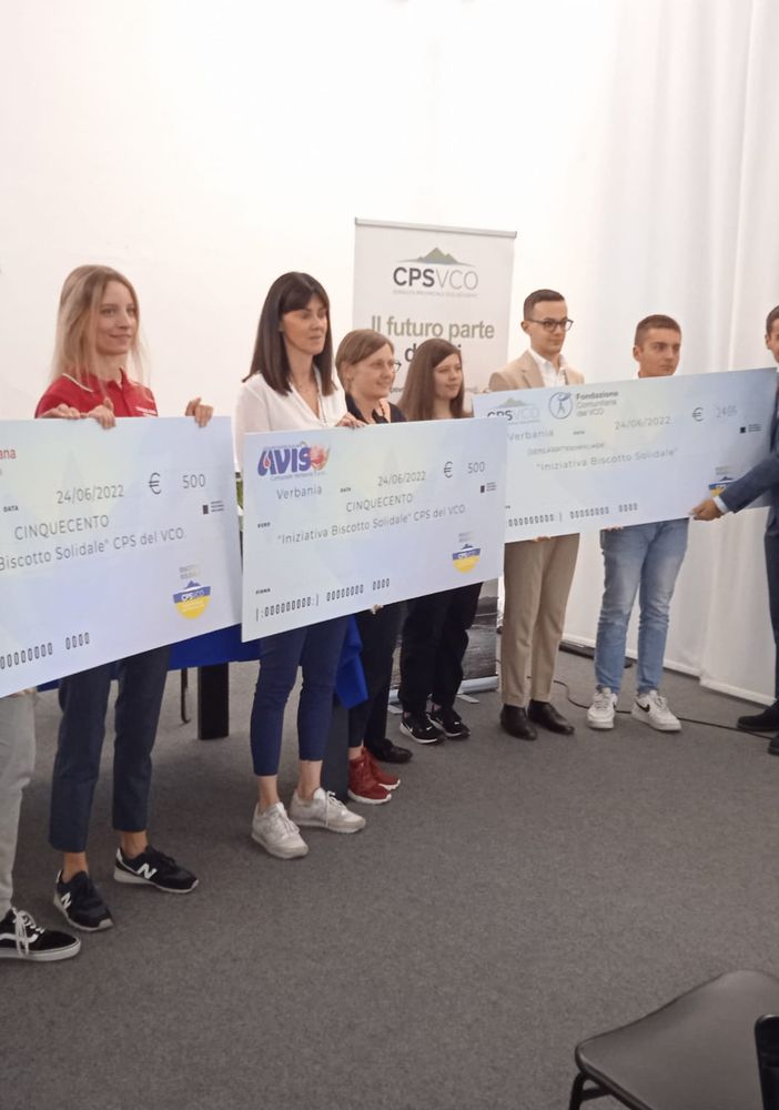 Quasi 7mila euro dal biscotto solidale della consulta studenti del Vco
