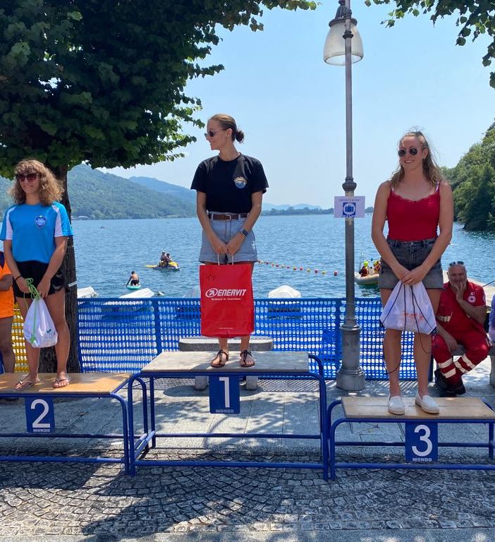 In quattrocento per la traversata del Lago di Mergozzo