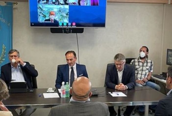Morandi scrive a Cirio e Icardi: “Sull'ospedale avete buttato la palla in tribuna solo per prendere tempo!”