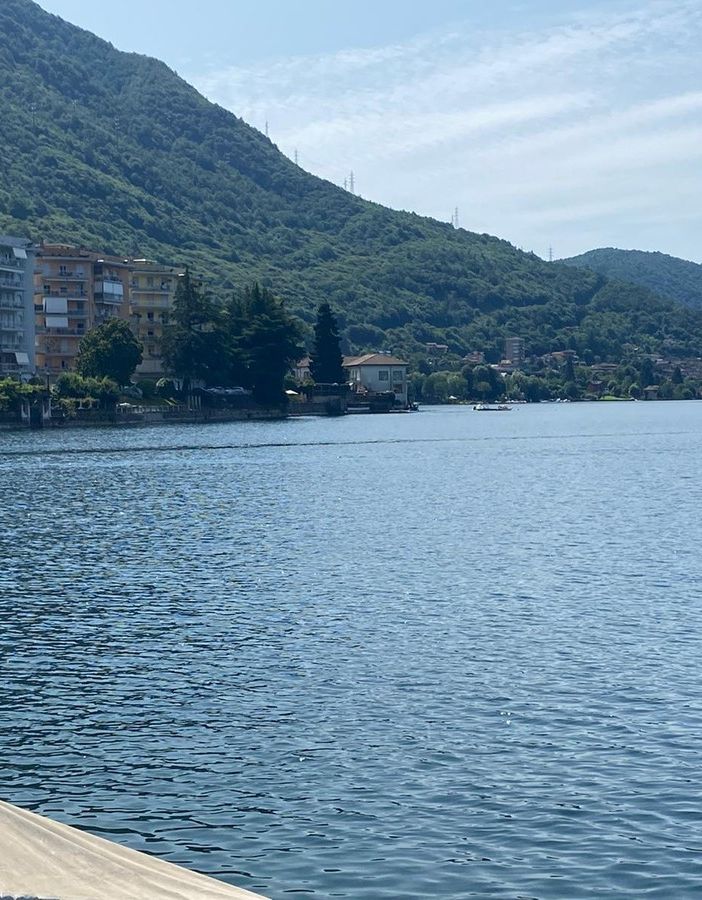 Dove sono finite le boe gialle di Omegna? Sicurezza a rischio per i bagnanti