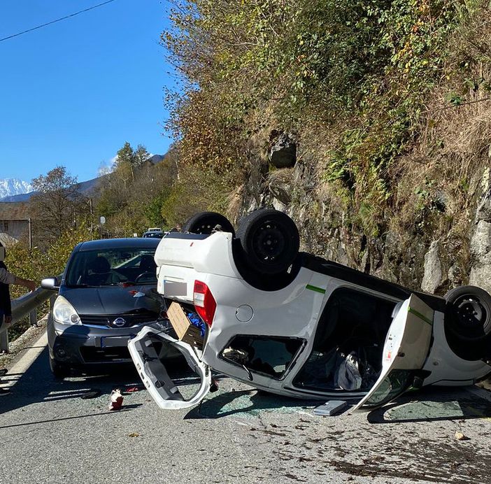 Scontro tra due auto a Malesco: lievi traumi per i coinvolti