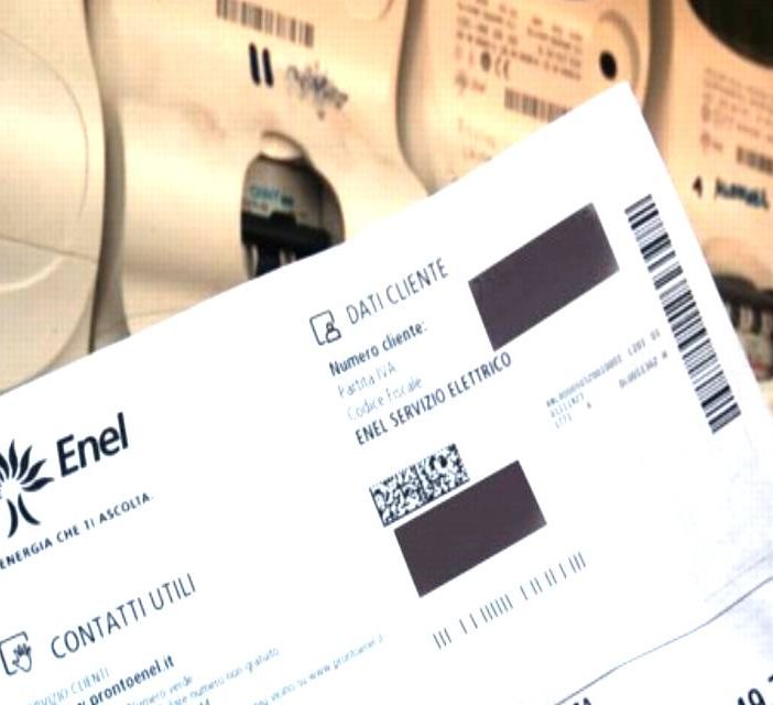 Federconsumatori: &quot;Ogni famiglia spenderà 400 euro in più all'anno per luce e gas&quot;