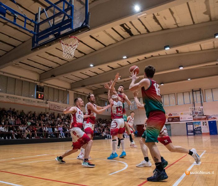 Derby al PalaBagnella: Paracchini Expo Foma sfida Findomo Pediacooph24