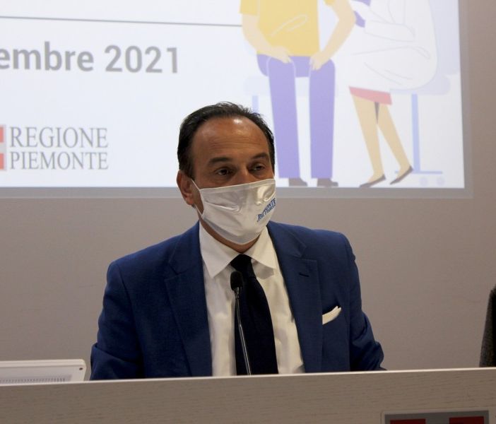 Mascherine all'aperto, Cirio frena: &quot;Al momento no, rispettiamo i colori&quot; VIDEO