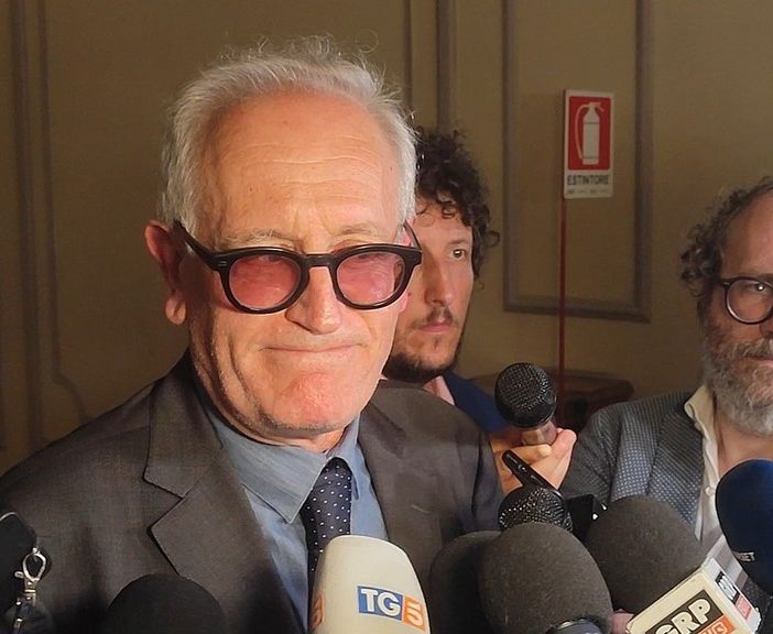 Regionali, la delusione di Alberto Costanzo, candidato anti sistema: &quot;In Italia si sceglie la delega in bianco&quot; [VIDEO]