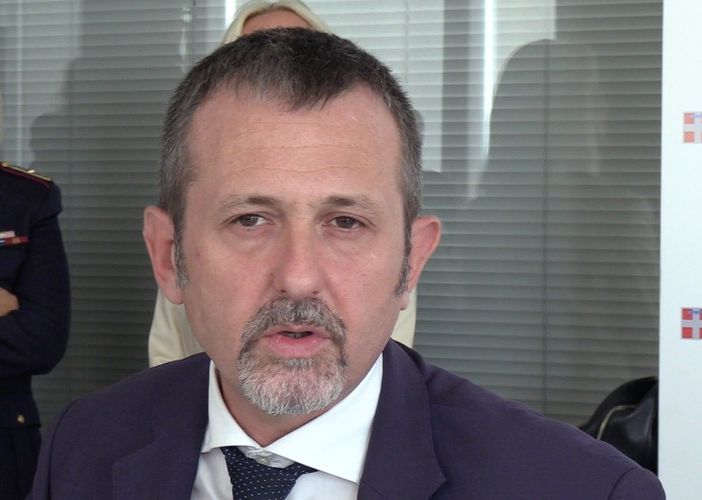 Delmastro, duro attacco alla mafia: “Vince lo Stato, Matteo Messina Denaro viveva sotto terra come i topi”. VIDEO