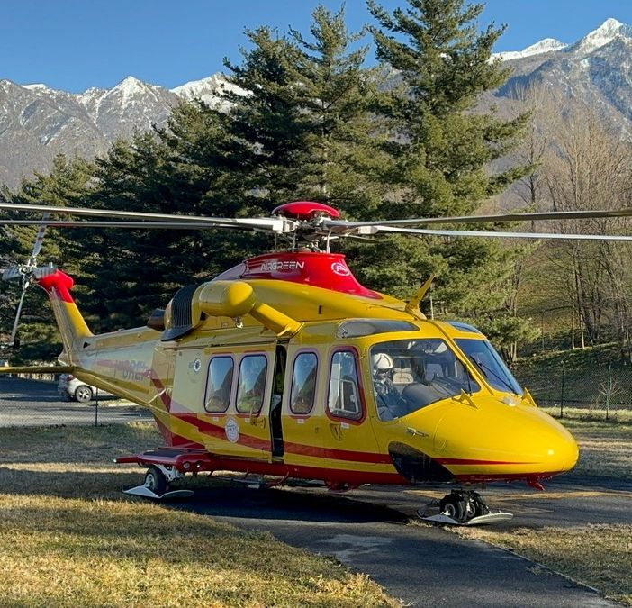 I soccorritori sono radunati al campo base allestito a Villadossola nella sede del Soccorso Alpino