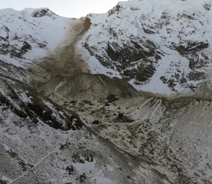 Frana sul Monte Rosa, un'ordinanza vieta l'avvicinamento o la pratica di escursionismo in tutta la zona