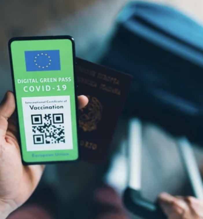 Green Pass, i chiarimenti del Viminale: ecco quando gli esercenti possono controllare l'identità